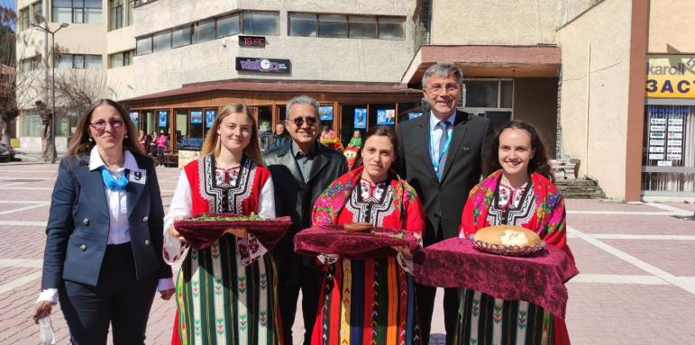 Карадайъ: Да върнем България на младите хора